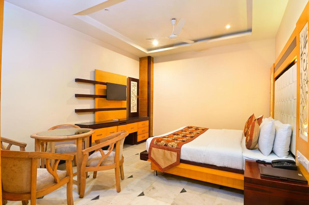 Hari Piorko Inn - 2 Min From New Delhi Railway Station Luaran gambar